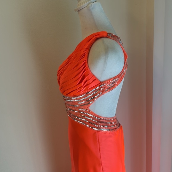 Betsy & Adam One-Shoulder Sequin Backless Gown - Picture 3 of 15